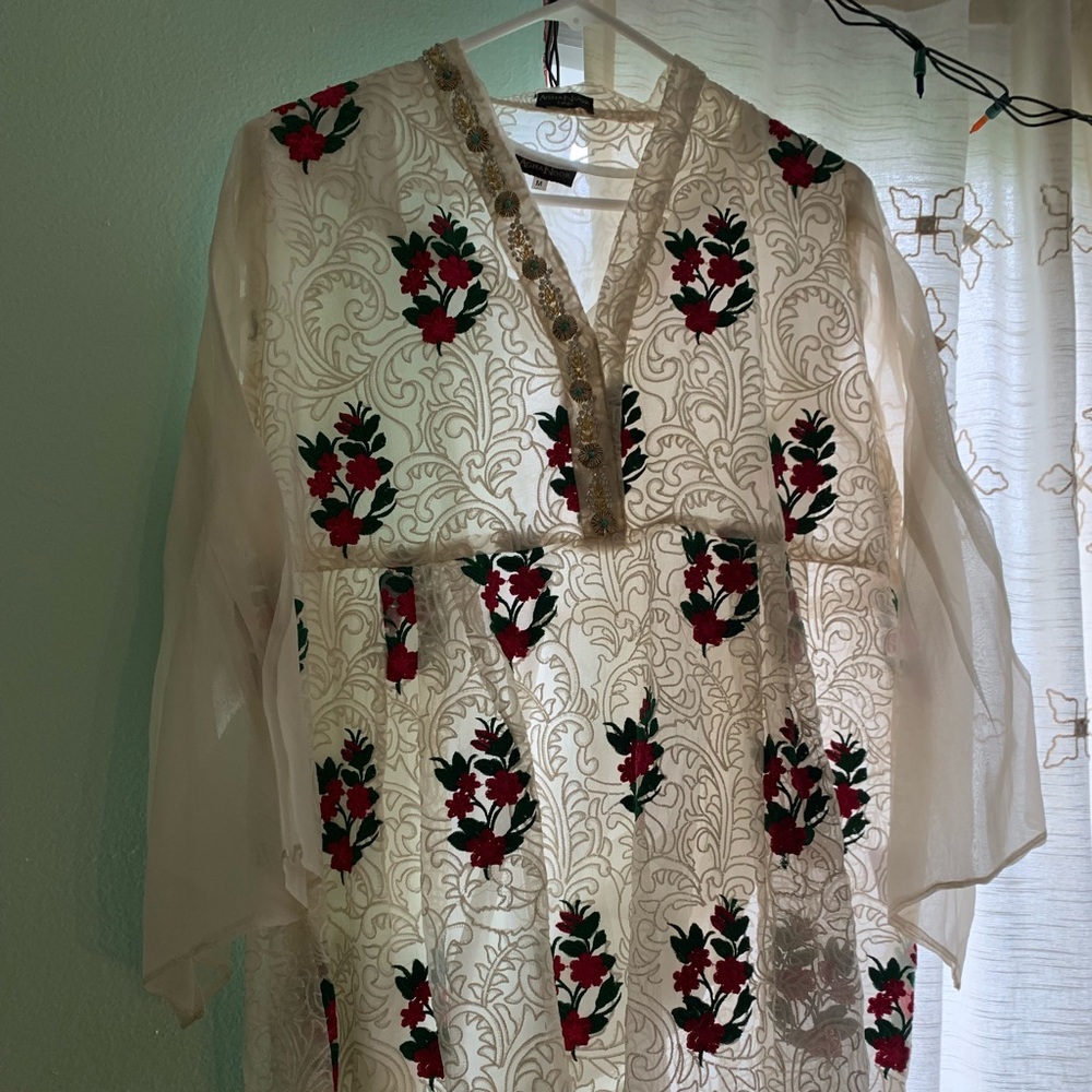 Agha noor kurti